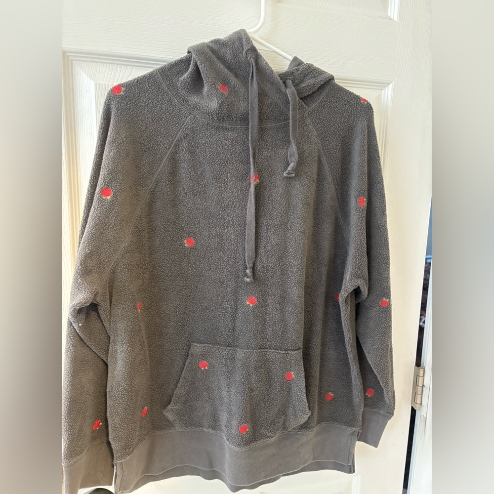 PINK‎ Oversized Gray Sweatshirt with Red Roses